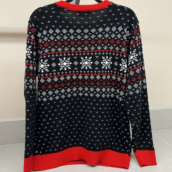 Sloth ugly sweater
Christmas sweater
Holiday hype
Size large - Picture 6 of 8